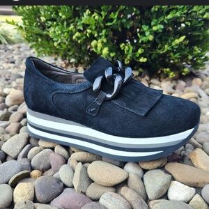 Softwaves Adaya Black platform loafers size 7.5. GUC